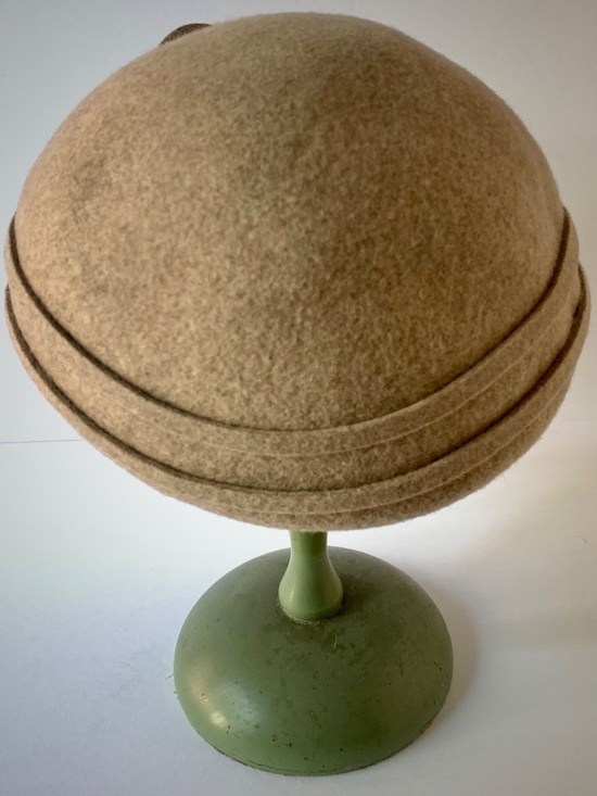 Vintage Ernie 100% Wool Felt Cloche Hat – Taupe 23”